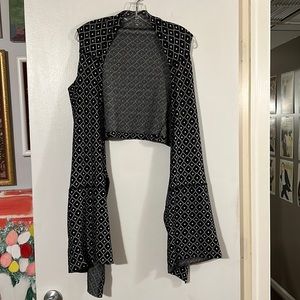 Matthildur geometric black/cream asymmetrical vest with pockets